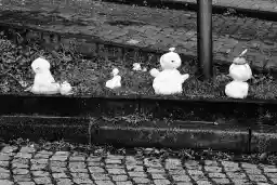 'Snowmen' in a higher resolution